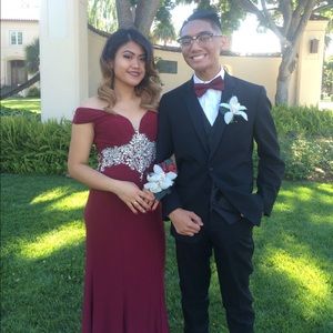 Selling my prom dress 😊 Only worn once!